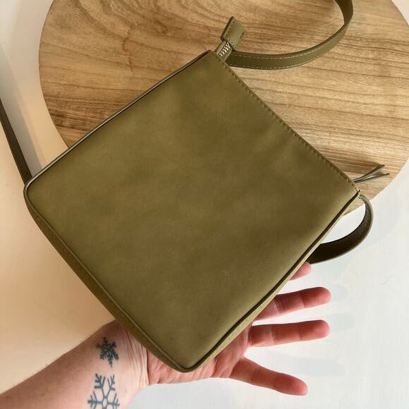 Green Woven Weaved Square Small Vegan Leather Crossbody Bag - Picture 4 of 16